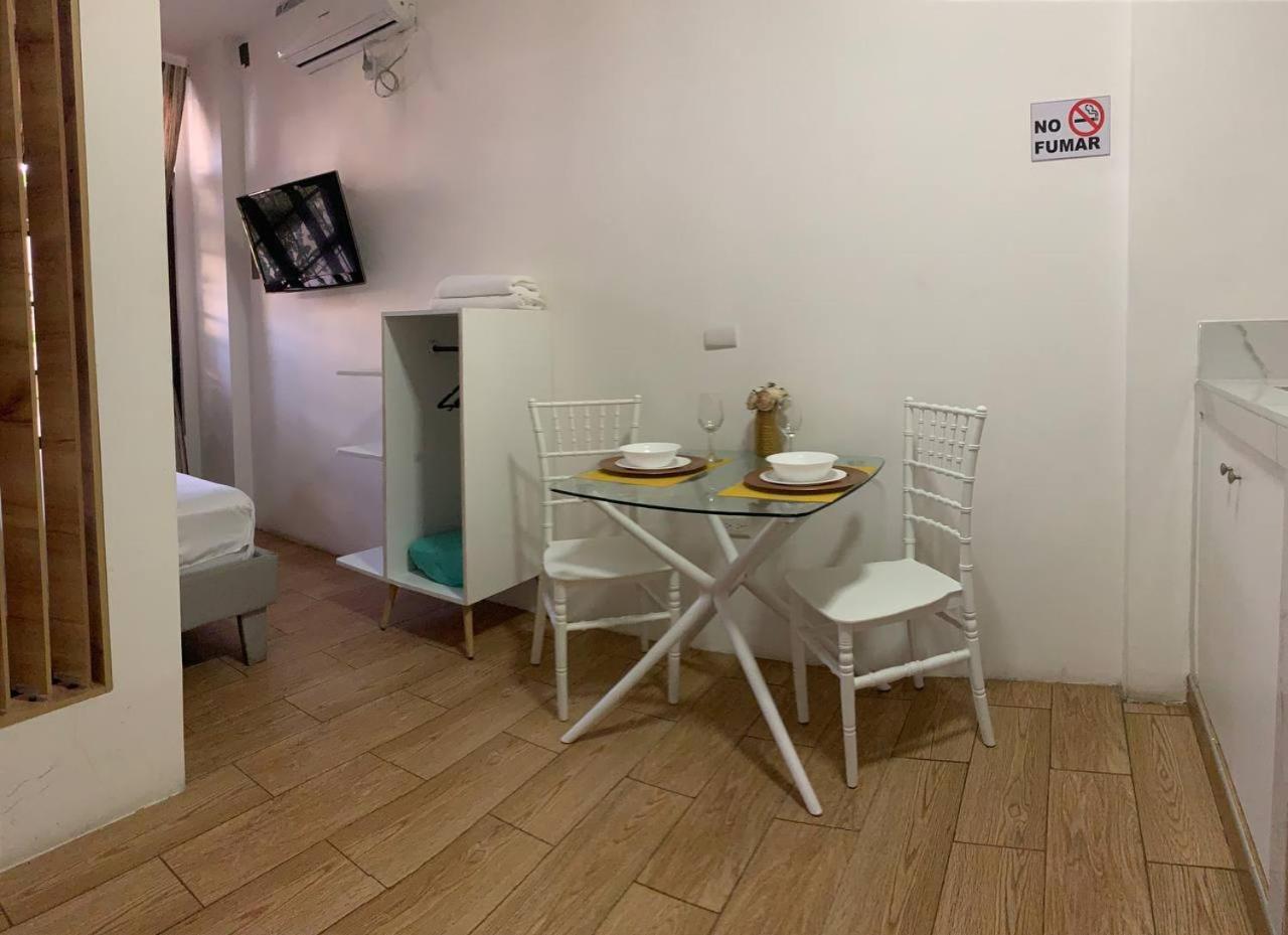 Los Soles Suite Mall Del Sol Guayaquil Airport Exterior photo